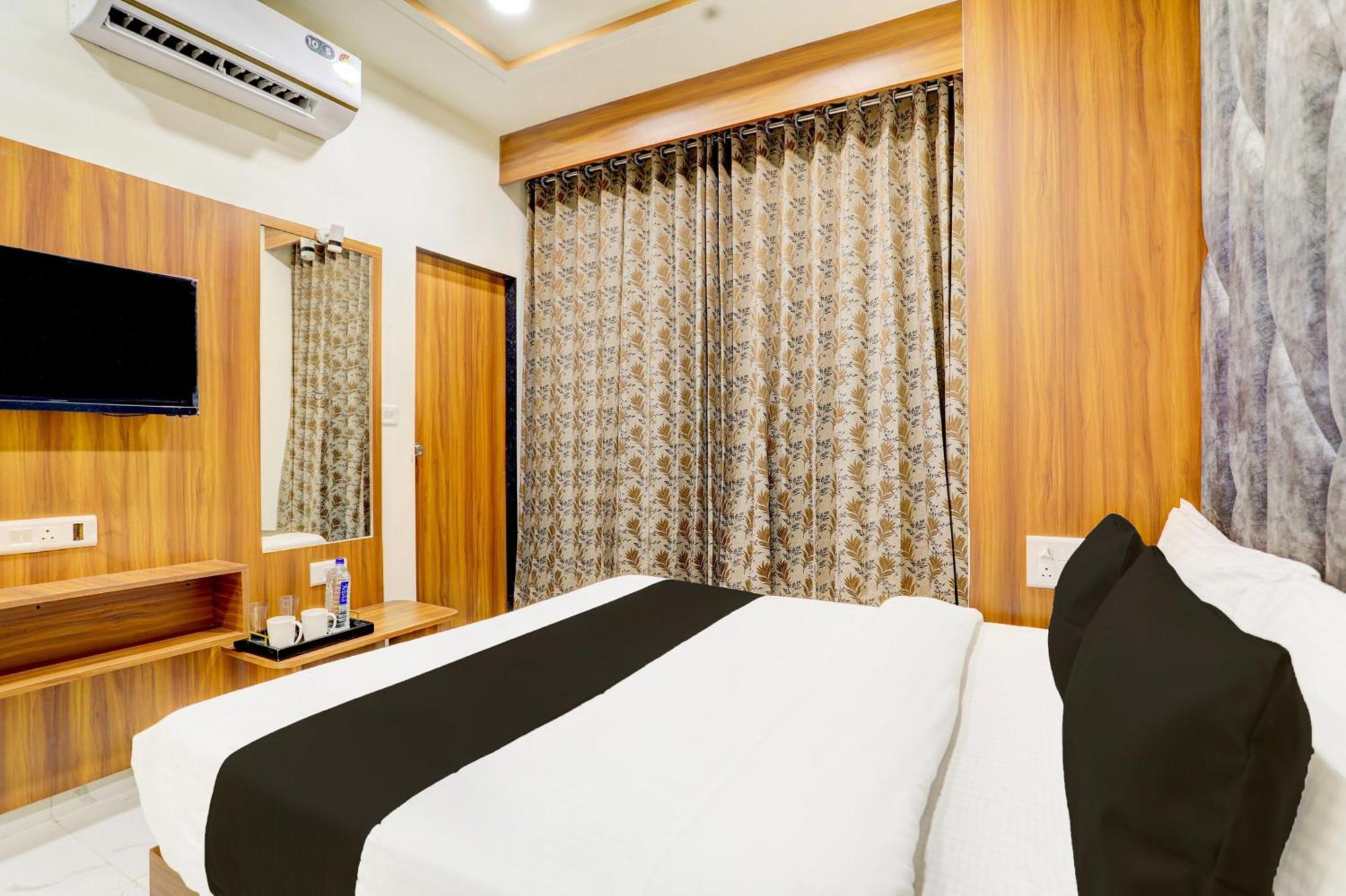 Hotel O Sun Light Ahmedabad Exterior foto